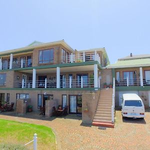 Amzee Bokmakierie Guest House Dana Bay Exterior photo