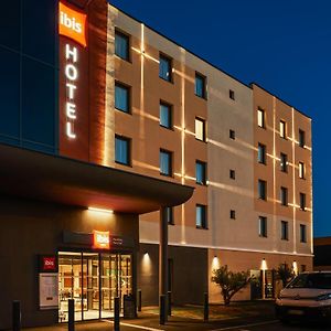 Ibis Montlhery Paris Sud Hotel Exterior photo