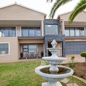 Jojo'S Bnb Bed & Breakfast Mossel Bay Exterior photo