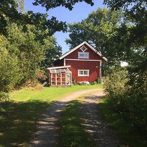 Ranch Moerby Bed & Breakfast Stora Mellosa Exterior photo