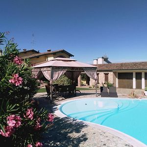 B&B Il Martin Pescatore Bagnolo San Vito Exterior photo