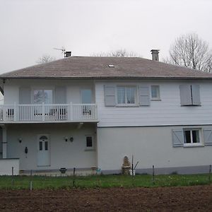 Chambre D'Hotes Les Menhirs Bed & Breakfast Moulin-Mage Exterior photo