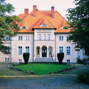 Palac W Debinie Hotel Krzeszkowice Exterior photo