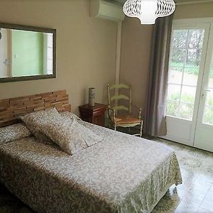 Chambre D'Hote Saint Remy Bed & Breakfast Aramon Exterior photo