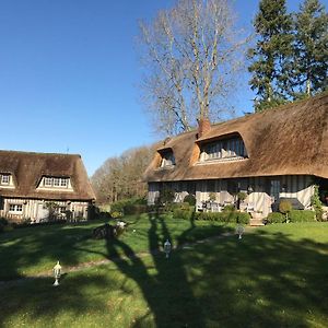 Les Chaumieres Du Pays D'Auge Bed & Breakfast Le Breuil-en-Auge Exterior photo