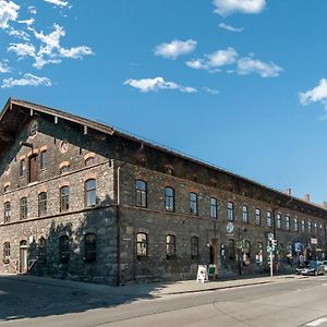 Kleinkunstbuehne Zur Post Beim John In Obing Hotel Exterior photo