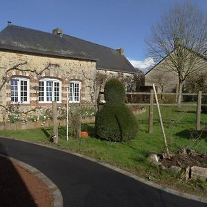 Manoir De La Grand'Cour Bed & Breakfast Soulge-sur-Ouette Exterior photo