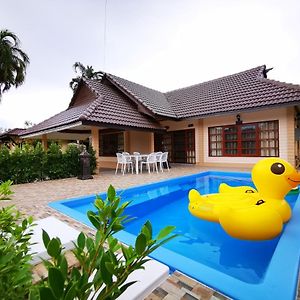 Sand-D House Pool Villa C18 At Rock Garden Beach Resort Rayong Mae Phim Exterior photo