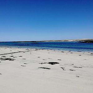 The Fisherman'S Snug North Uist Bed & Breakfast Paible Exterior photo