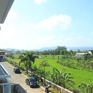 Griya Katarina Ambarawa Hotel Exterior photo