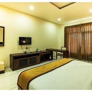 Cikada Hotels Davanagere Exterior photo