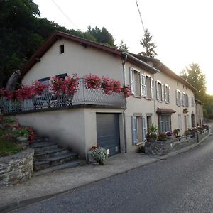 Le Pont De Livinhac Hotel Decazeville Exterior photo