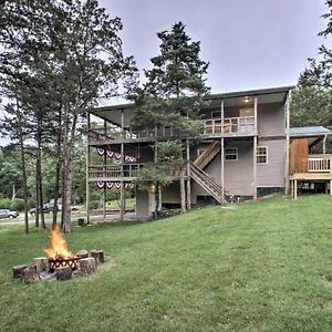 Lakeside Blue Eye Escape With Game Room And Hot Tub! Exterior photo