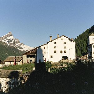 Hotel Weiss Kreuz Splugen Exterior photo