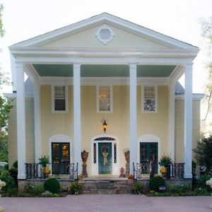 Clevedale Historic Inn And Gardens Spartanburg Exterior photo