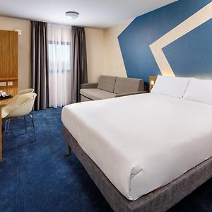 Ibis Budget London Heathrow Terminal 5 Hotel Hillingdon Exterior photo