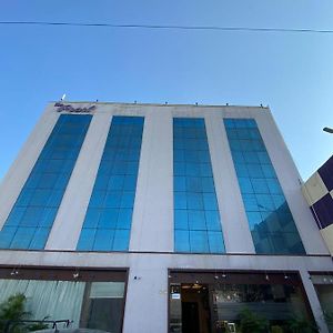 Hotel The Pearl Chandigarh Exterior photo