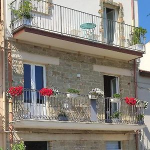 La Casa Dei Panorami Di Colobraro Apartment Exterior photo