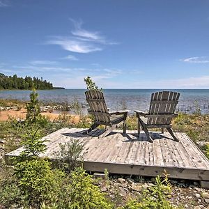 Rustic De Tour Village Cabin With Deck On Lake Huron Exterior photo