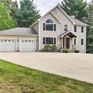 Granby Home With Deck Less Than Half Mi To Aldrich Lake! Exterior photo