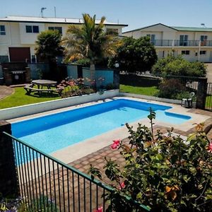 Cottage Park Thermal Motel Tauranga Exterior photo