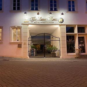 Hotel Restaurant Goldenes Ross Gollheim Exterior photo