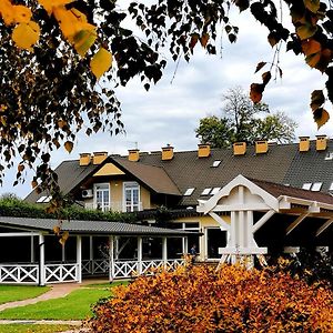 Zajazd Podzamcze Hotel Falkow Exterior photo