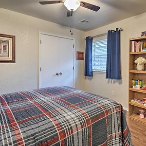 Home With Screened Porch About 10 Miles To Dtwn Okc! Moore Exterior photo