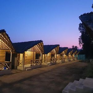 Lazy Panda Hotel Hampi Exterior photo