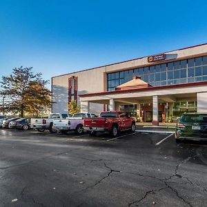 Clarion Hotel Jackson Northwest Exterior photo