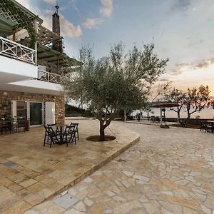 Emotions House Sunsets By The Pool Hotel Kalamata Exterior photo