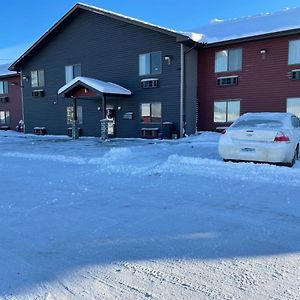 Hibbing Inn & Suites Exterior photo