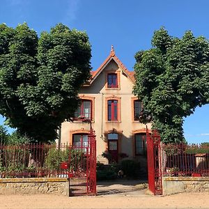 Mas Terre Chambres D'Hotes Lezoux Exterior photo