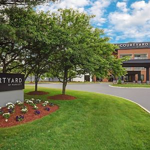 Courtyard Boston Raynham Hotel Exterior photo