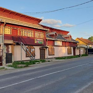 Lotus Hotel Suceava Exterior photo