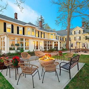 The Whitlock Hotel Lenox Exterior photo