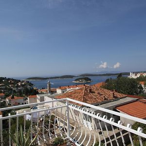 Tanya-Apartments And Rooms Hvar Town Exterior photo