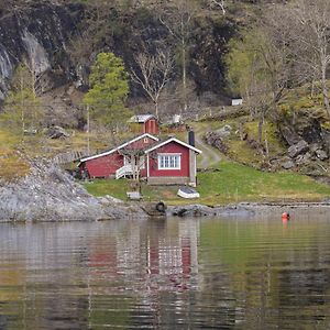 Lovely Home In Nordtveitgrend With House Sea View Exterior photo