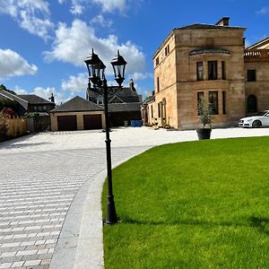 Beautiful 4-Bed Villa In Glasgow Exterior photo