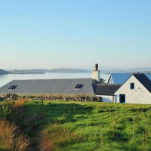 Tigh Bhisa Blackhouse Villa Tolsta Chaolais Exterior photo