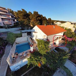 A2-Apt W Shared Pool & Balcony Next To The Beach Apartment Trogir Exterior photo