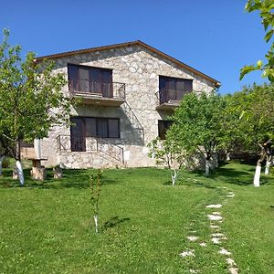 Guest House Ijevan'S Garden Exterior photo