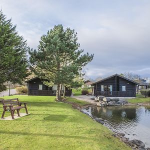 Pine Lake Resort Carnforth Exterior photo