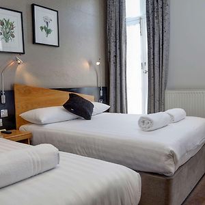 Best Western Buckingham Palace Rd Hotel London Room photo