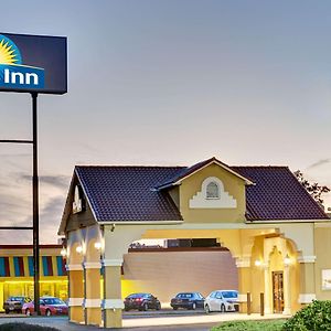 Days Inn By Wyndham Louisville Airport Fair And Expo Center Exterior photo