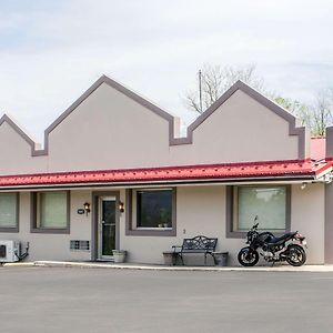 Econo Lodge Bellefonte I-99 Exterior photo