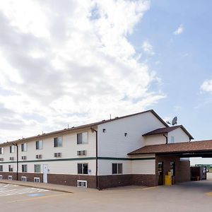 Super 8 By Wyndham Mendota Near I 39 Hotel Exterior photo