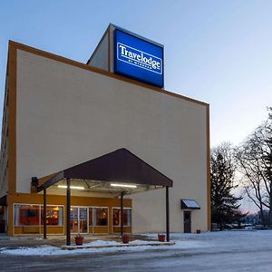 Travelodge By Wyndham Cleveland Airport Brook Park Exterior photo