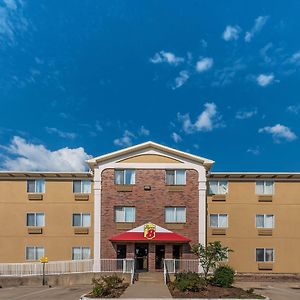 Super 8 By Wyndham Denton Hotel Exterior photo