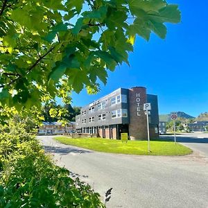 Marina Hotel Lofoten Svolvaer Exterior photo